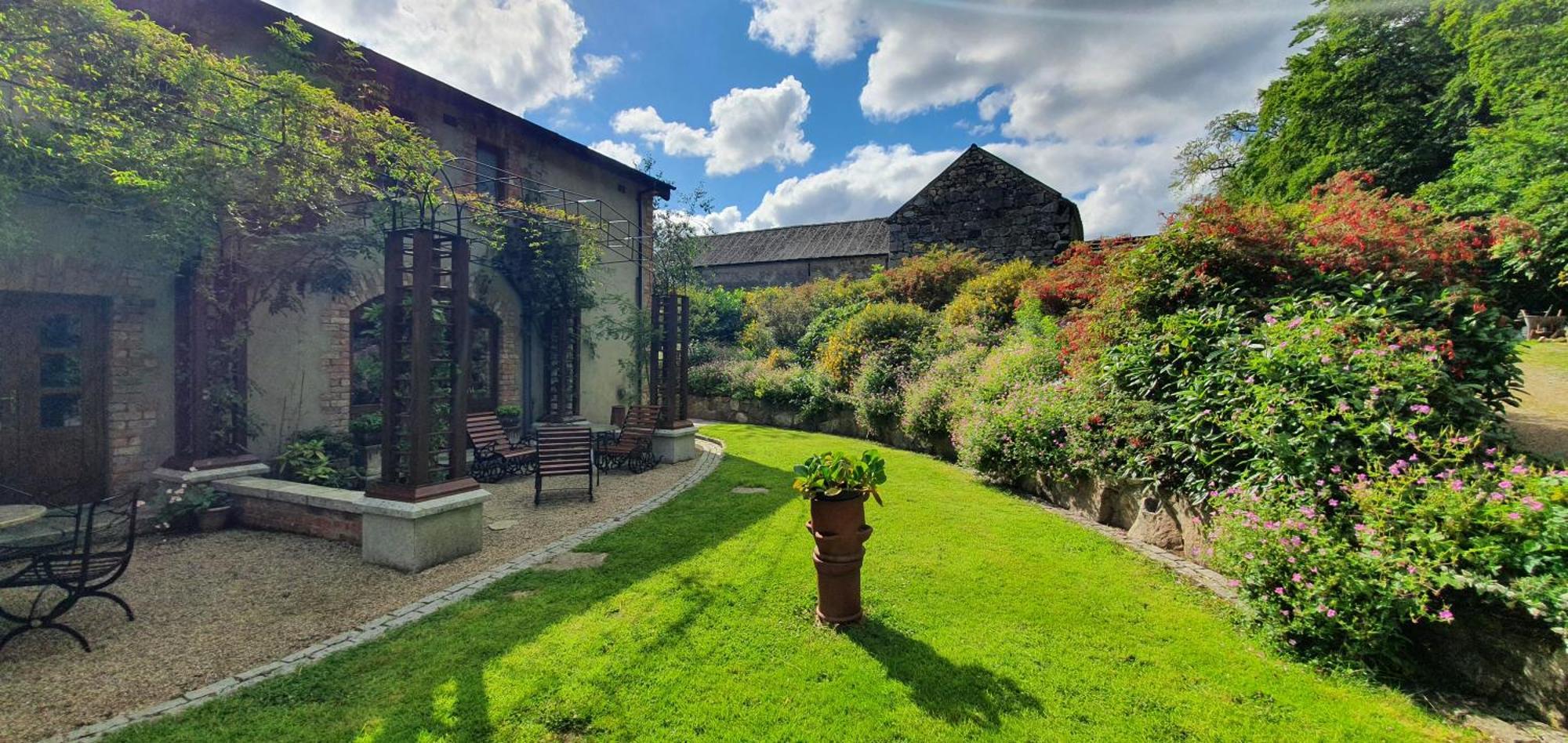 Вилла Croneybyrne Courtyard Clara Экстерьер фото